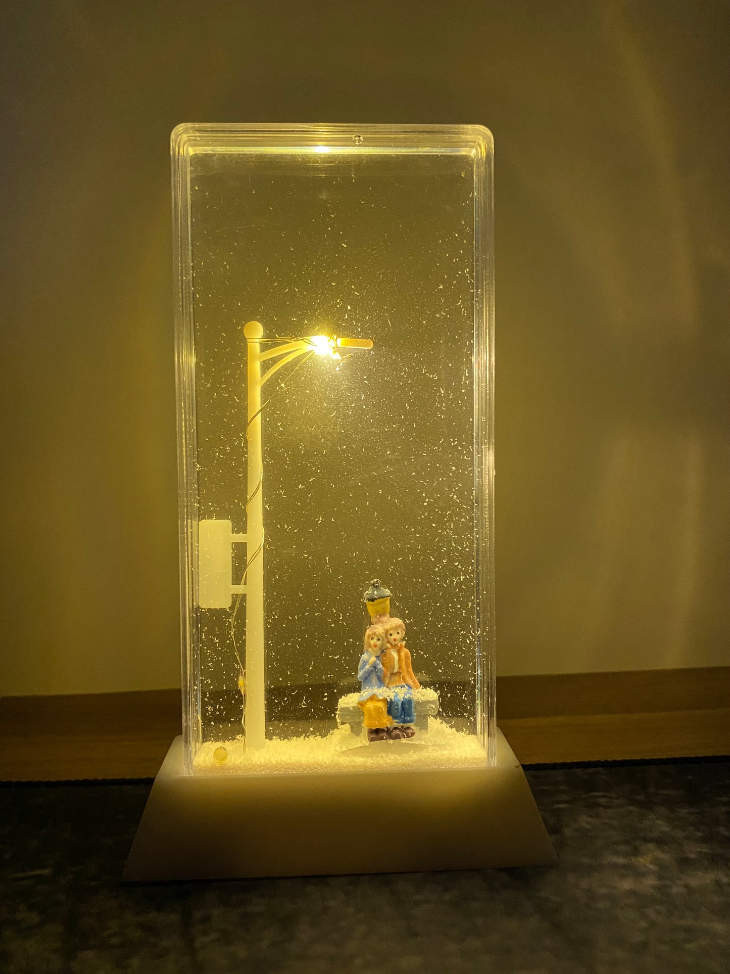 Gecə lampası qar kürəsi